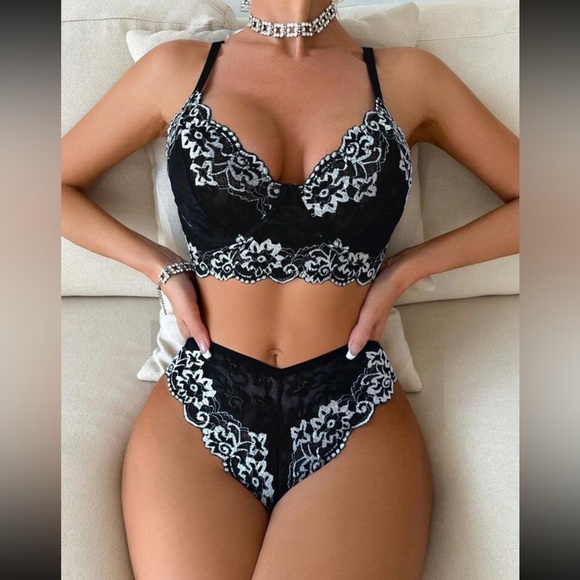 Luxe romantic floral lace panty and bralette lingerie set